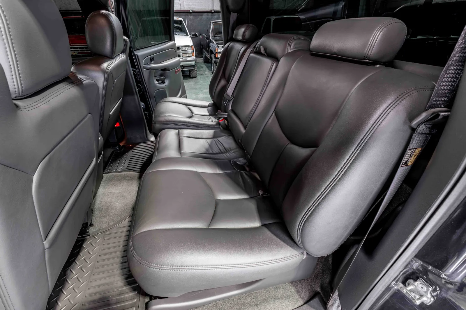  2004-GMC-Sierra-2500HD-Dark-Spiral-Gray-Metallic-184479-51.jpg